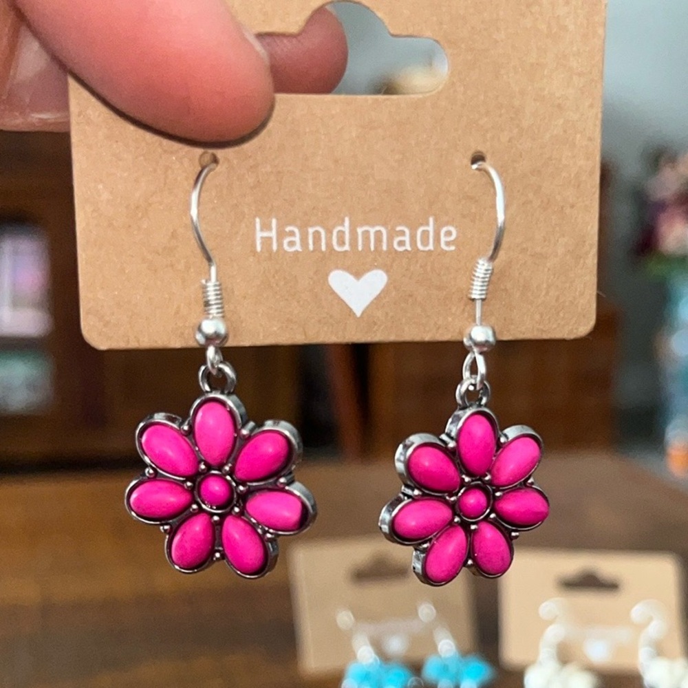 Pink Western Style Flower Handmade Earrings - Picture 2 of 2